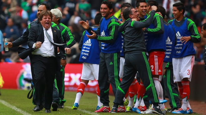 mexico coach dance.jpg